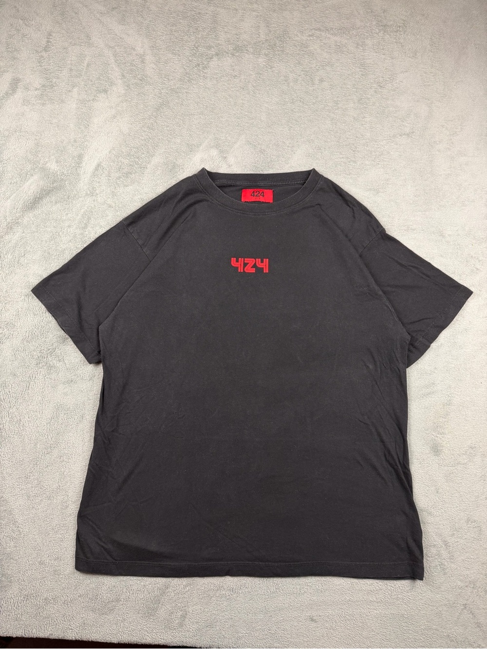 424 tee